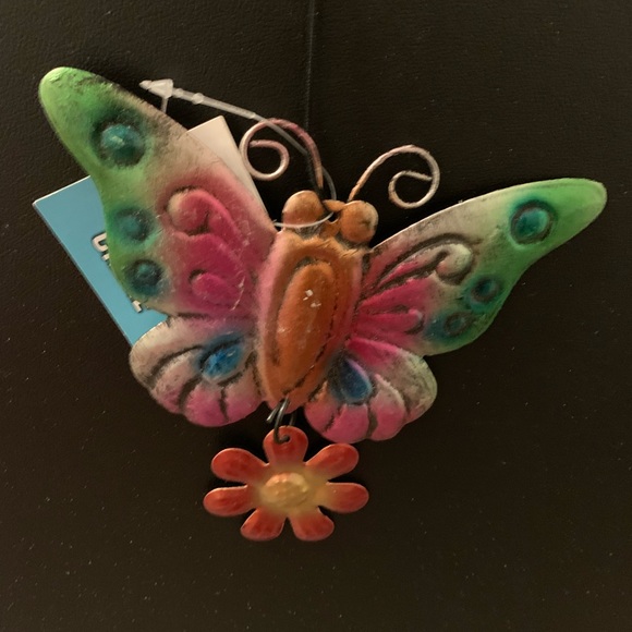 SALE: 1/$5 or 2/$8. Cute wind chimes. See multiple pics. - Picture 3 of 8